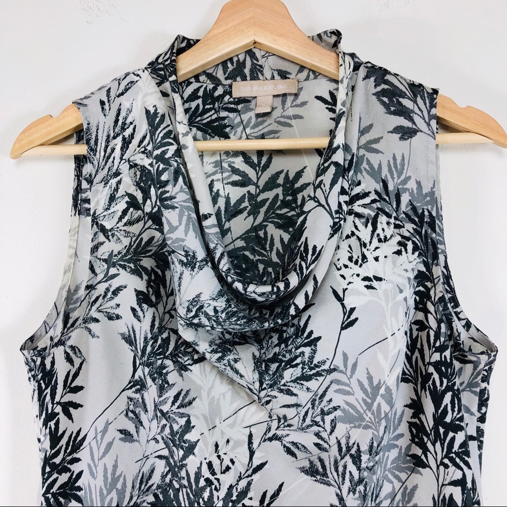 Bananas Republic Y2K Bamboo Leaf Printed Tank Top Sz S Cowl Neck Career Academia - Picture 2 of 7